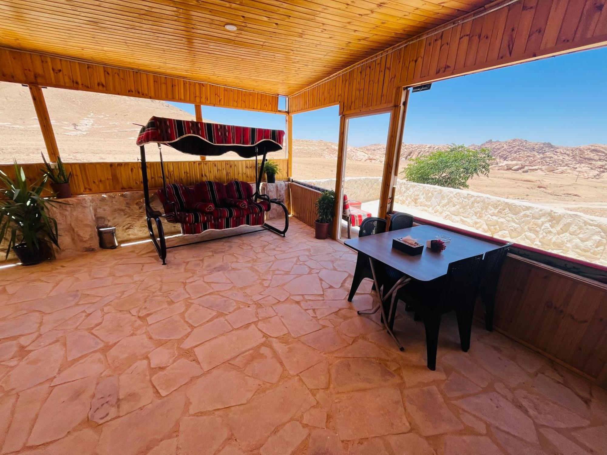Petra Royal Ranch *